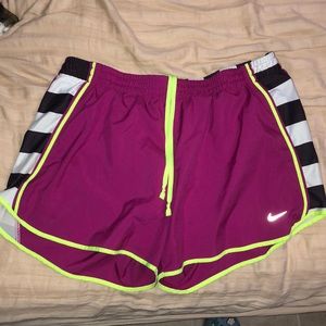 Women’s Nike wind shorts size large